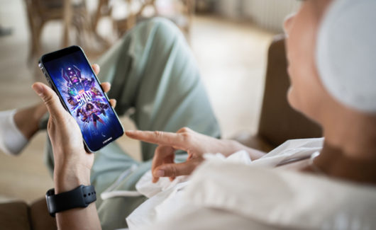 personne jouant à Snap